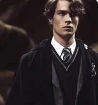 Tom riddle 