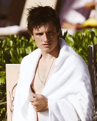 Josh hutcherson 