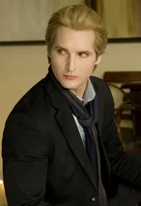 Carlisle Cullen 