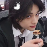 hwang hyunjin