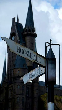 Hogsmeade- Remus