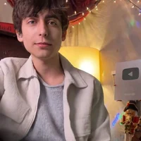 Aidan Gallagher 