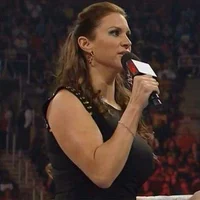 Stephanie McMahon V6