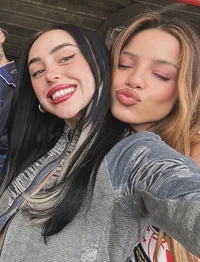 Niki y emilia
