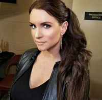 Stephanie McMahon V5