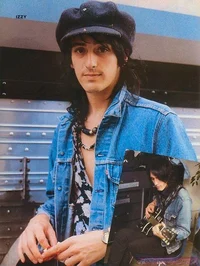 Izzy stradlin 