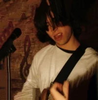 alex g
