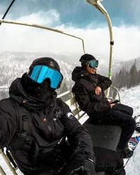 Snowboarder