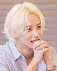 Yoon Jeonghan 