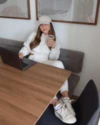 Hailie jade 