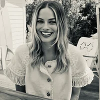 MARGOT ROBBIE