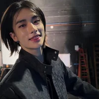 S4 - Hwang Hyunjin 