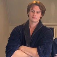 Nicholas Galitzine 