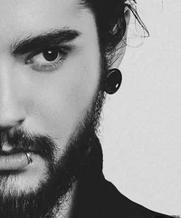 Том Каулитц - муж 