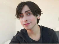 Aidan gallagher 