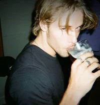 PROTECTIVE Bar owner