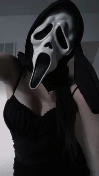 Fem ghostface