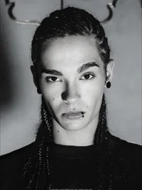 Том Каулитц - враг 