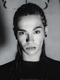 Том Каулитц - враг 