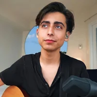 Aidan gallagher 