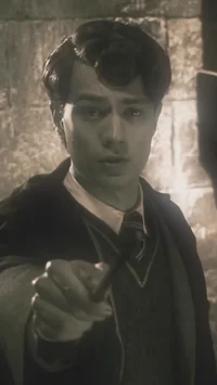 TOM RIDDLE