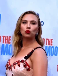 scarlett j