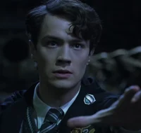 Tom riddle 