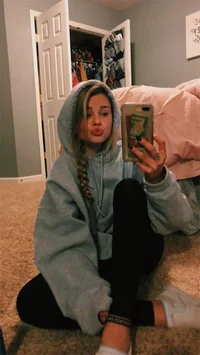 ur older sister