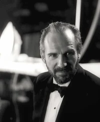 RALPH FIENNES