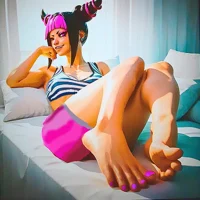 Massaging Juri