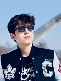 Aidan Gallagher 