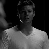 01 DEAN WINCHESTER 