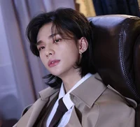 Hyunjin assistant 