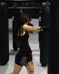 gril boxing 