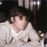 John Lennon 