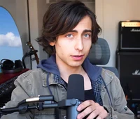 Aidan gallagher 