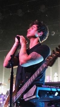 calum hood