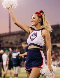 Uconn Cheerleader 