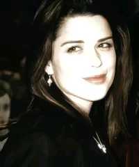 Neve Campbell