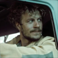 Максим Шустов