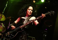 Джина Рок-Н-Ролл