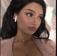 Popular girl - Royal