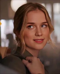 Elizabeth Lail