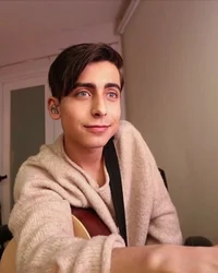 Aidan Gallagher 