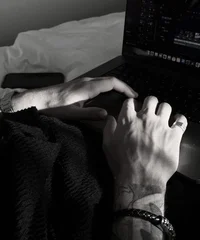 WORKAHOLIC BOYFRIEND