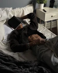 Парень инвалид 