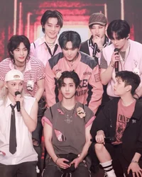 Stray Kids