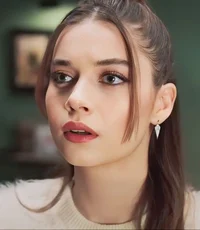 Afra Saracoglu