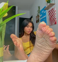 Latina GF Feet
