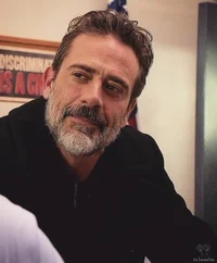 Jeffrey Dean Morgan